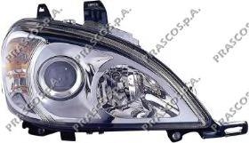 163820466164 Mercedes Luz direita
