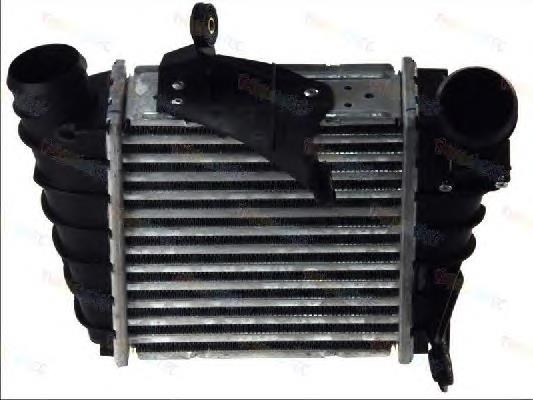 Compre 600145804A VAG Radiador de intercooler