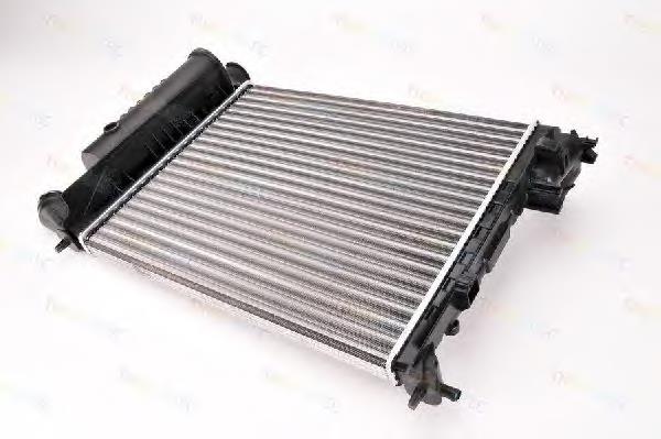 Radiador de esfriamento de motor Polcar 2326083