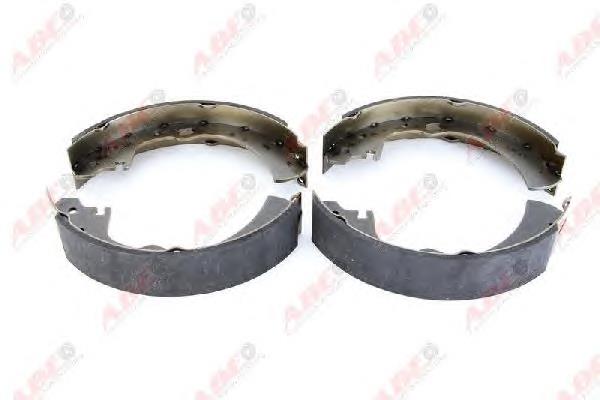 Sapatas do freio traseiras de tambor Nissan/Infiniti 4406016C26 preço, a partir de 60,24 USD