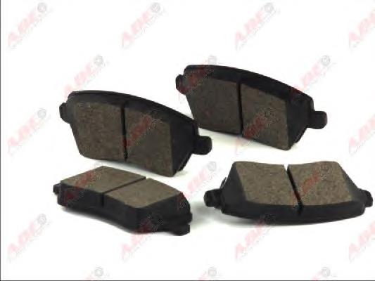 Sapatas do freio dianteiras de disco Suzuki 5581062J00