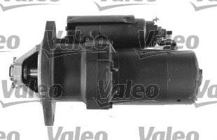 Motor de arranco 23300C8601 Nissan/Infiniti