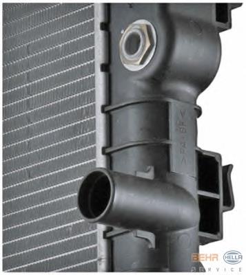 Radiador de esfriamento de motor Polcar 5044083