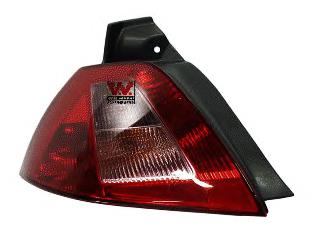 Lanterna traseira esquerda 5200073237 Renault (RVI)