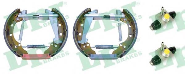 Compre 8DB355022711 HELLA Sapatas do freio traseiras de tambor