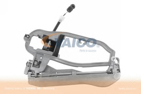 Suporte de maçaneta externa da porta dianteira esquerda BMW 8243615