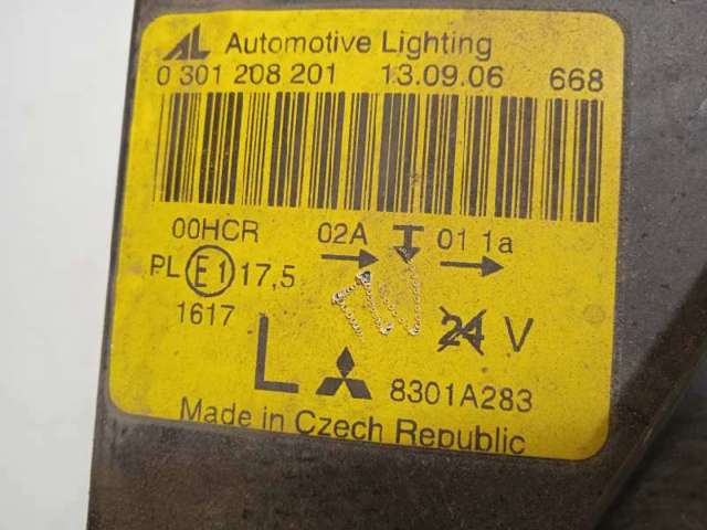 Luz esquerda 0301208201 MITSUBISHI