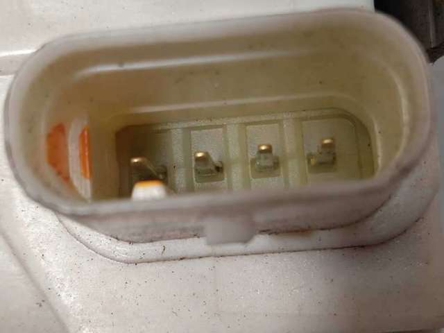 Fecho da porta dianteira esquerda 0997200135 MERCEDES