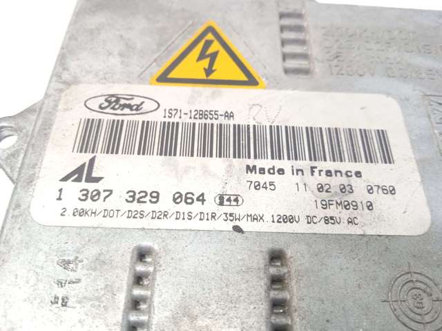 Luz esquerda 1307329064 FORD