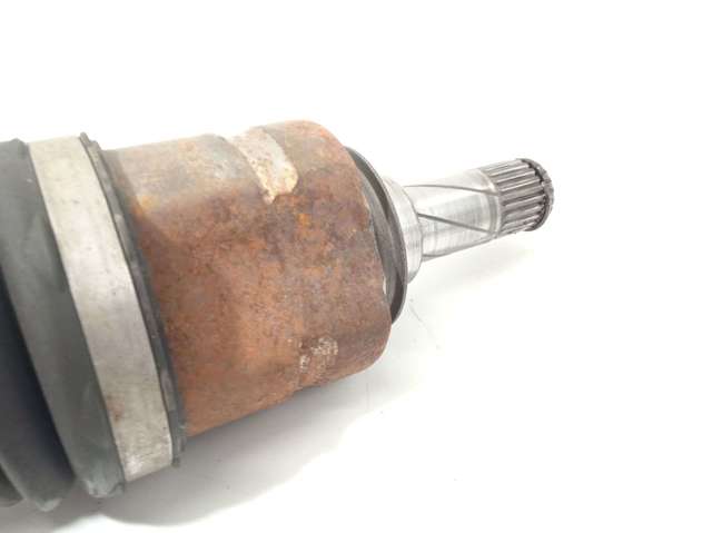Semieixo (acionador) dianteiro esquerdo 13149830 OPEL