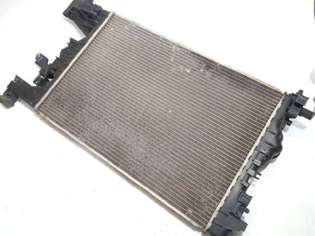 Radiador de esfriamento de motor 13267655 OPEL