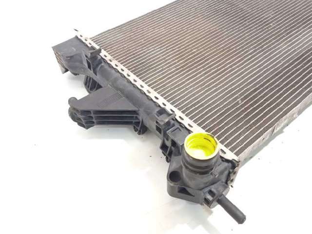 Radiador de esfriamento de motor 1342688080 PEUGEOT