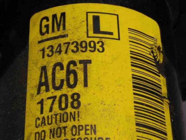 Amortecedor dianteiro esquerdo 13473993 OPEL