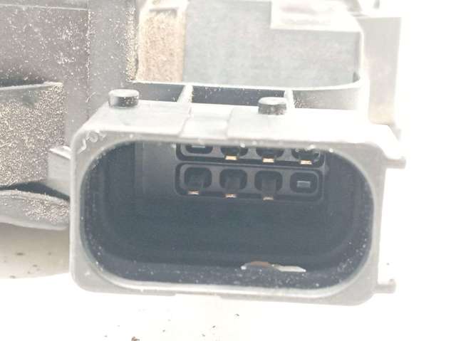 Fecho da porta dianteira esquerda 1350147080 PEUGEOT