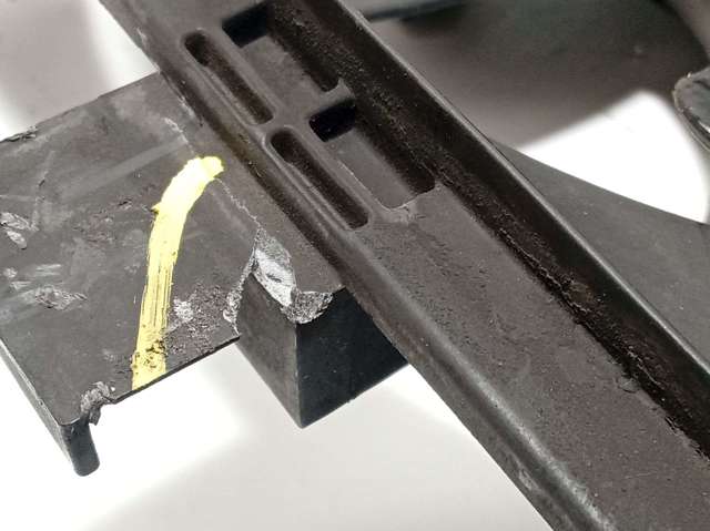 Difusor do radiador de esfriamento 1355A140 MITSUBISHI