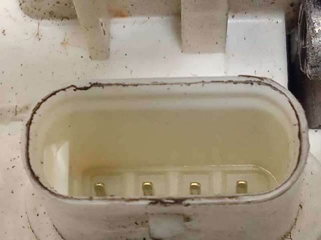Fecho da porta dianteira esquerda 1667200135 MERCEDES
