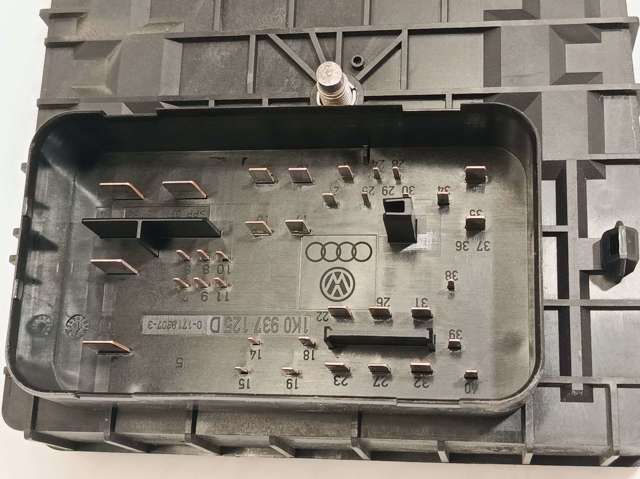 Unidade de dispositivos de segurança para Volkswagen Caddy SAA, SAH
