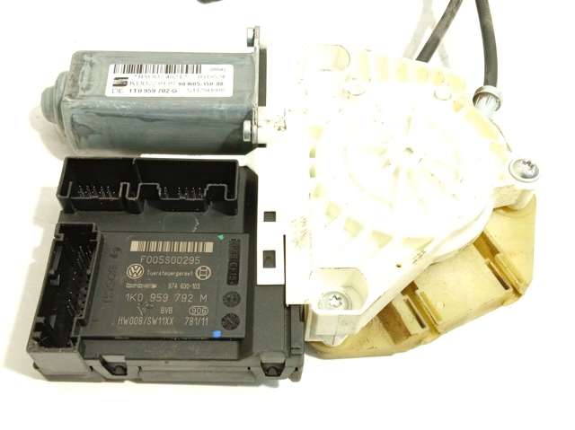 Motor de acionamento de vidro da porta dianteira direita 1T0959702G VAG