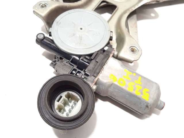 Motor de acionamento de vidro da porta traseira direita 2621002340 TOYOTA