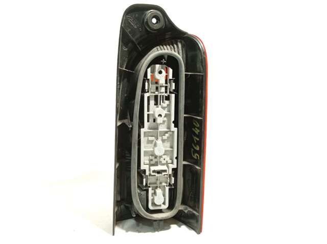 Lanterna traseira esquerda 2655500QAD NISSAN