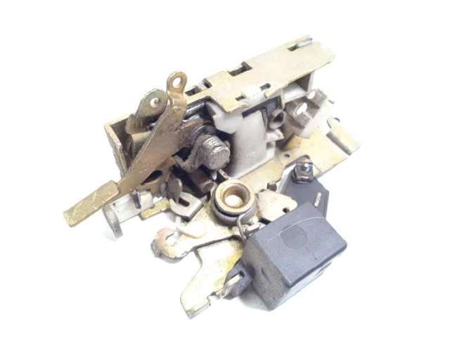 Fecho da porta dianteira esquerda 2D1837015D VAG