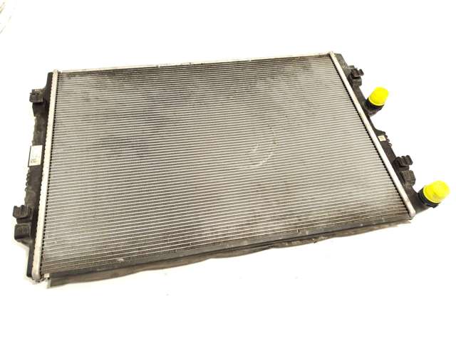 Radiador de esfriamento de motor 2Q0121253M VAG