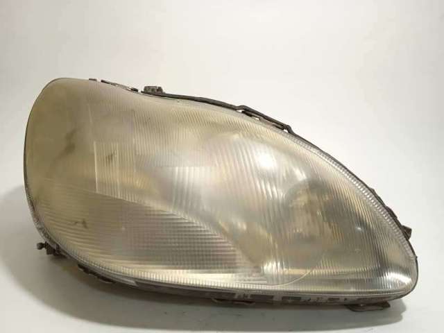 Luz direita 301153272 MERCEDES