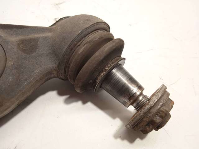 Braço oscilante inferior esquerdo de suspensão dianteira 31126771893 BMW