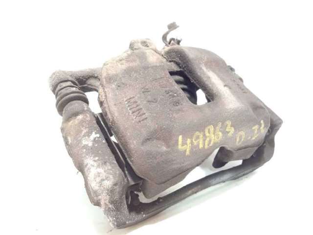 Suporte do freio dianteiro esquerdo 34116778335 BMW