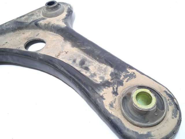 Braço oscilante inferior esquerdo de suspensão dianteira 3520W7 PEUGEOT