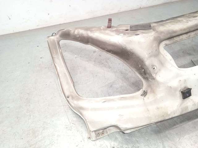 Suporte do radiador montado (painel de montagem de fixação das luzes) 3800059 IVECO