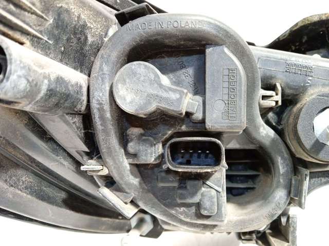 Lanterna traseira direita externa 39015946 OPEL