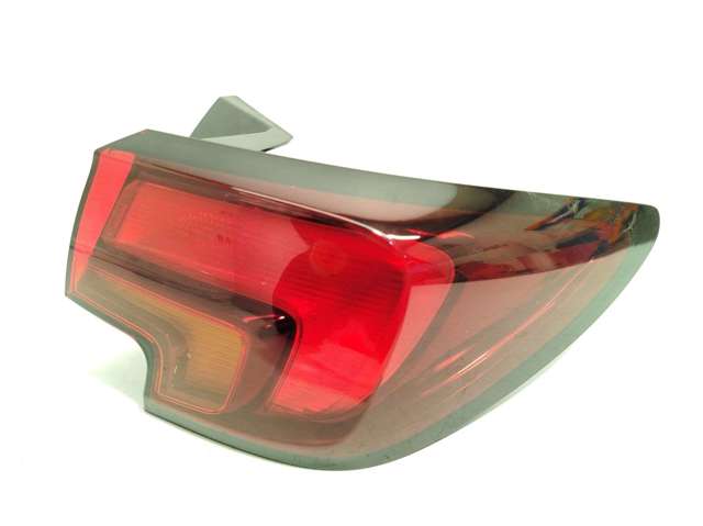 Lanterna traseira direita externa 39099015 OPEL