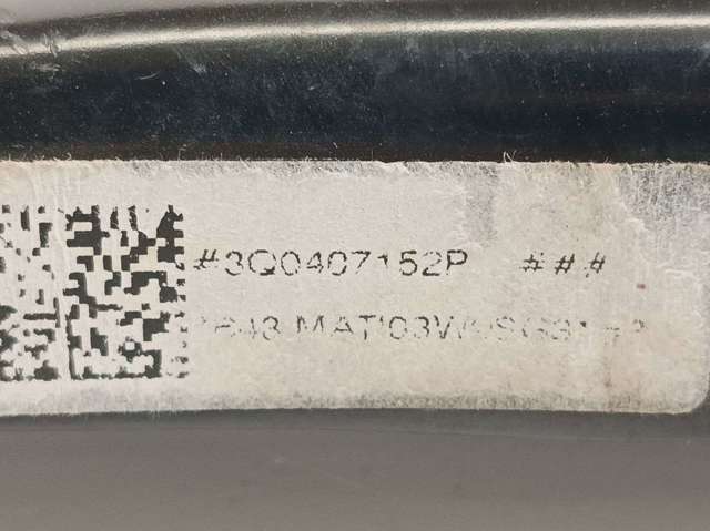 Braço oscilante inferior direito de suspensão dianteira 3Q0407152P VAG