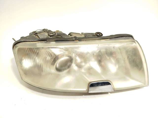 Luz direita 3U1941018H VAG