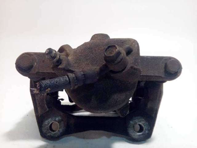 Suporte do freio dianteiro esquerdo 41011AX60A NISSAN