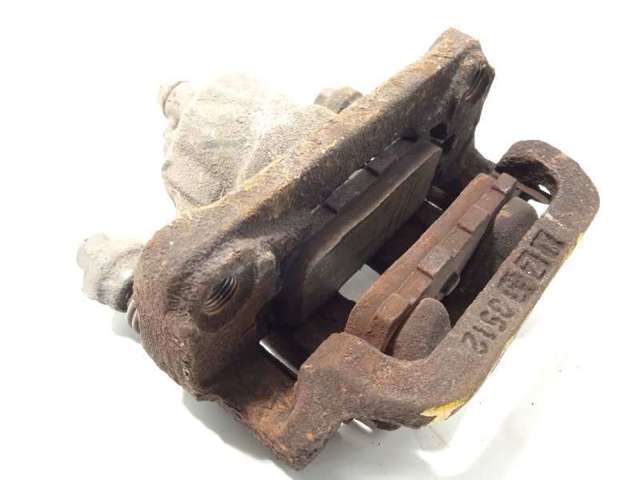 Suporte do freio traseiro esquerdo 440118H30A NISSAN