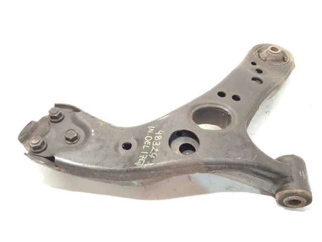 Braço oscilante inferior esquerdo de suspensão dianteira 4806947050 TOYOTA