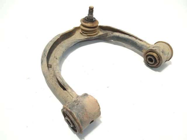 Braço oscilante superior esquerdo de suspensão dianteira 4863060040 TOYOTA