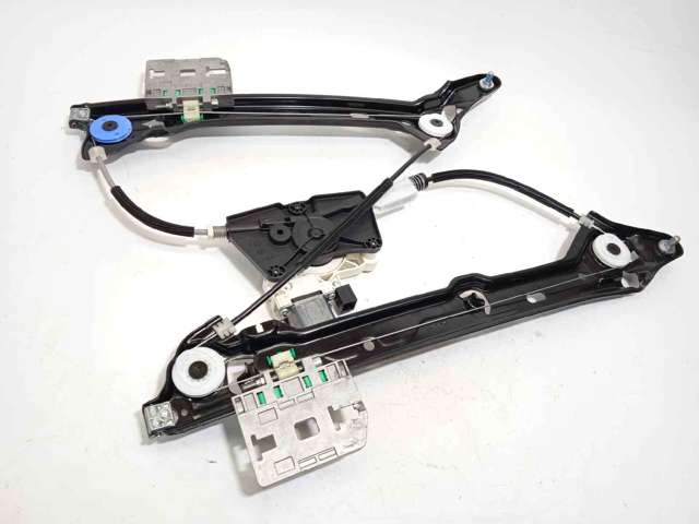 Motor de acionamento de vidro da porta dianteira direita 4K0959802 VAG