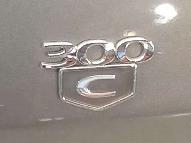 Tampa de porta-malas Chrysler 300   ao melhor preço