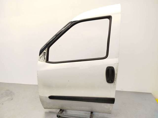 Porta dianteira esquerda Fiat Doblo  263 ao melhor preço