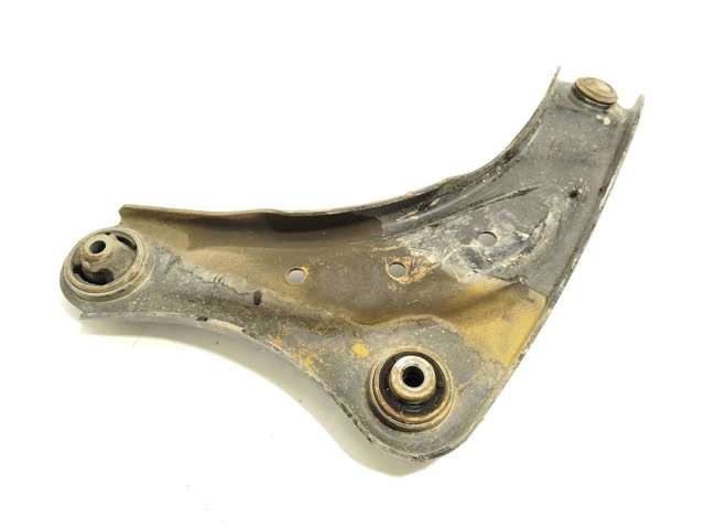 Braço oscilante inferior direito de suspensão dianteira 545004DA0A NISSAN