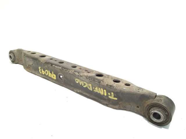 Braço oscilante inferior direito de suspensão traseira 55110JG00C NISSAN