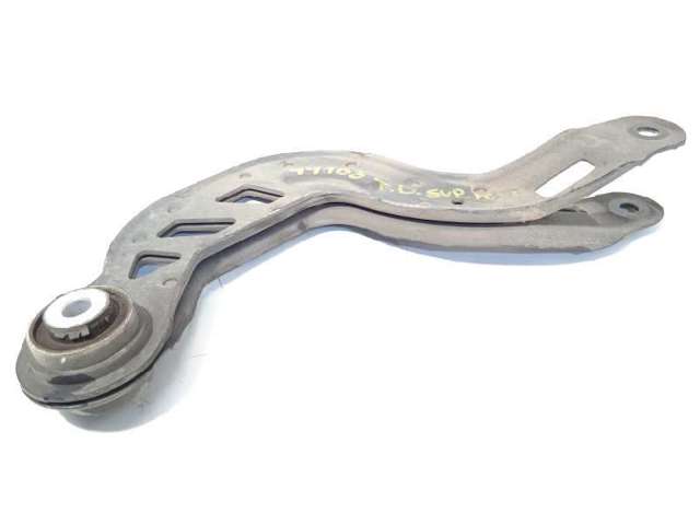 Braço oscilante superior esquerdo/direito de suspensão traseira 551205DA0A NISSAN
