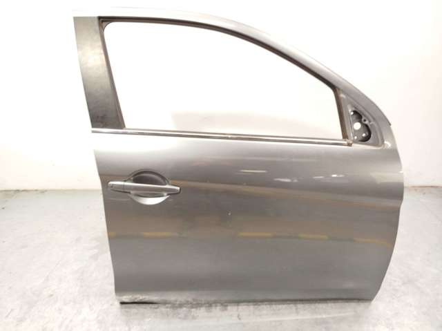 Porta dianteira direita 5700B534 MITSUBISHI