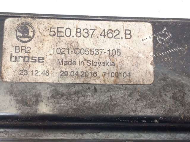 Mecanismo de acionamento de vidro da porta dianteira direita 5E0837462B VAG