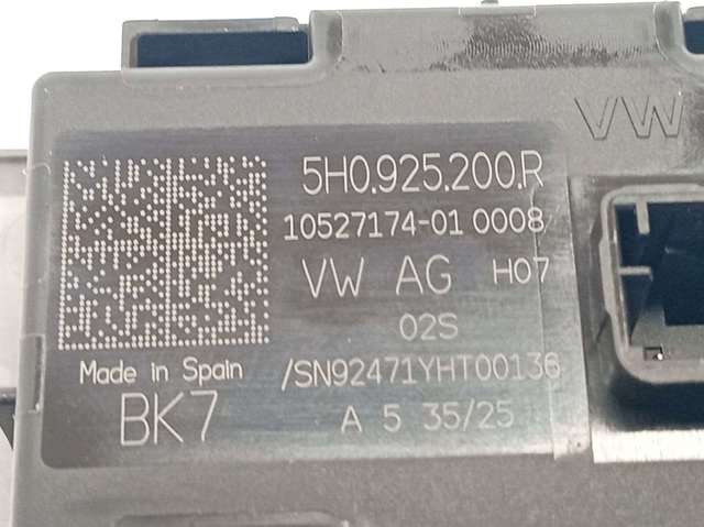 Botão de ativação do sinal de emergência para Volkswagen Golf CD1, DA1