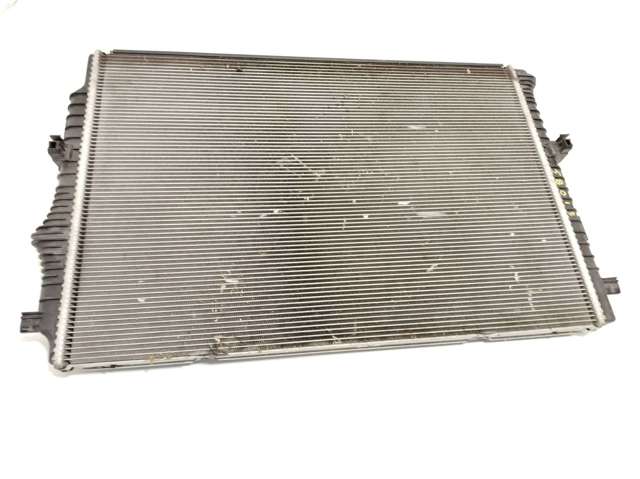 Radiador de esfriamento de motor 5Q0121251EN VAG