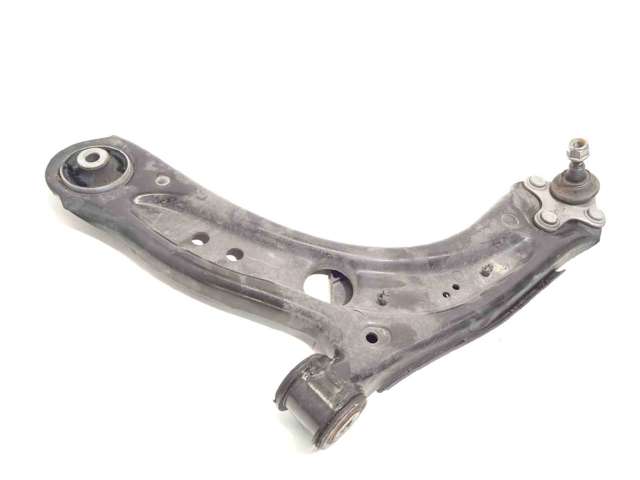Braço oscilante inferior esquerdo de suspensão dianteira 5Q0407151AC VAG